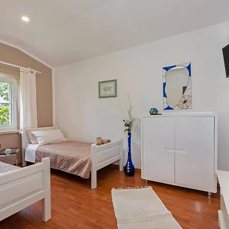 Istranka In Frkeči Ferienhaus *