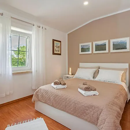 Istranka In Frkeci 펜션 Barban