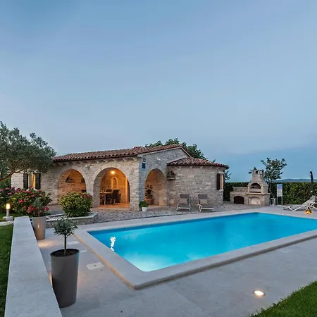 펜션 Istranka In Frkeci